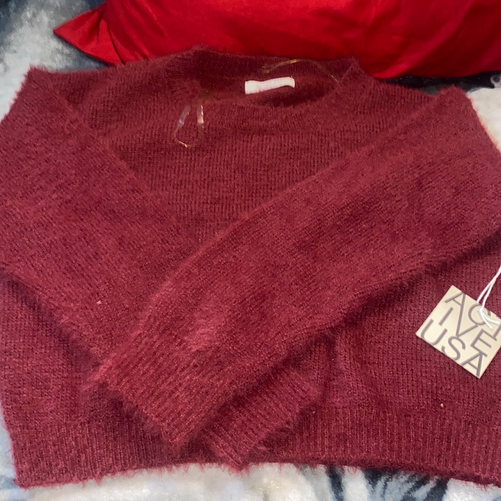 Fuzzy and cozy red / burgundy sweater